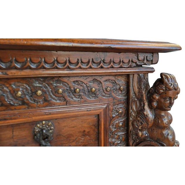 Walnut Chest from Bergamo, 1600s For Sale - Image 6 of 8