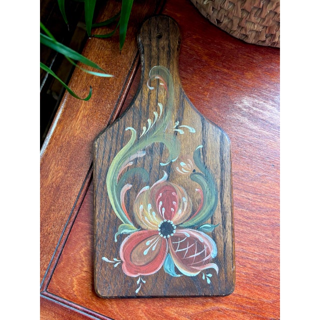 American Midcentury Hand-Painted Wooden Cutting Board For Sale - Image 3 of 6