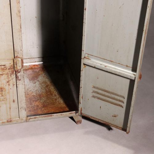 White Vintage Industrial Wardrobe, 1970s For Sale - Image 8 of 11