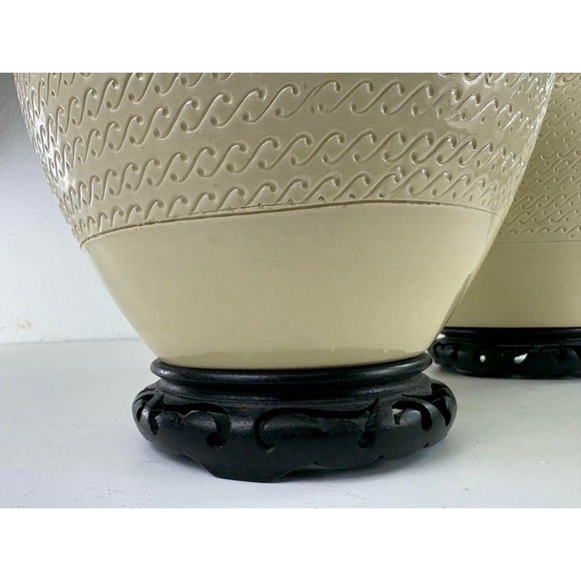 Mid-Century Vintage Chinoiserie Modern Ginger Jars With Lids For Sale - Image 11 of 12