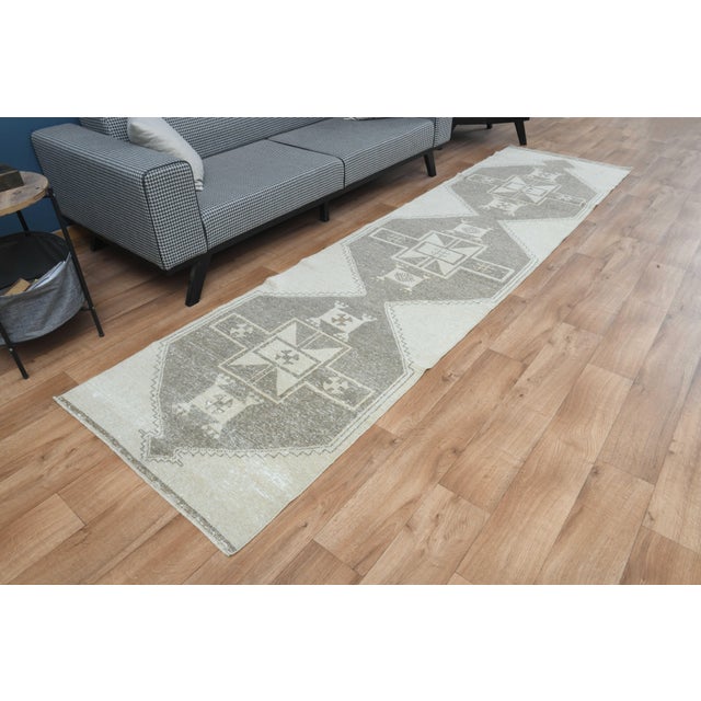 1970s Vintage Handmade Wool Cotton Beige Area Rug For Sale - Image 9 of 11