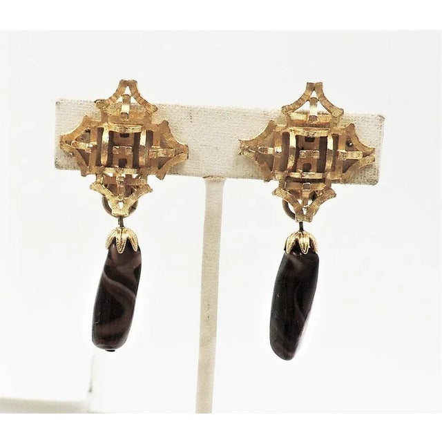 Vintage 1960s Signed Napier Faux-Agate Drop Clip Earrings - 2 Pieces For Sale In Philadelphia - Image 6 of 9