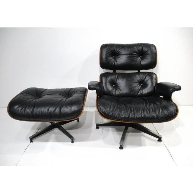Mid 20th Century Eames Rosewood Leather 670 Lounge Chair With Ottoman for Herman Miller (Db) For Sale - Image 5 of 12