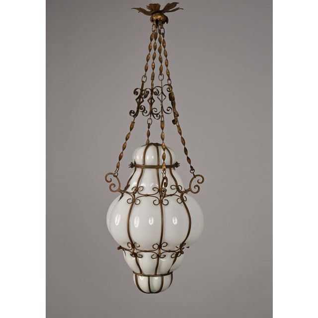 Mid-Century Venetian Brass and Mouth Blown Murano White Glass Chandelier, 1940s For Sale - Image 17 of 18