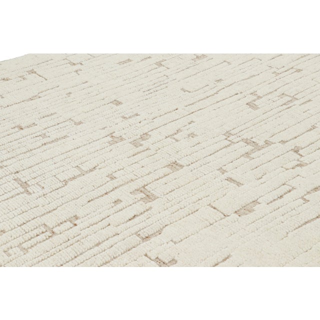 Looking for a custom size? For more information on customization capabilities, please reach out to custom@chairish.com....