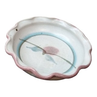 1980s Mid-Century Modern Hand Glazed Scalloped Decorative Bowl Made in Italy For Sale