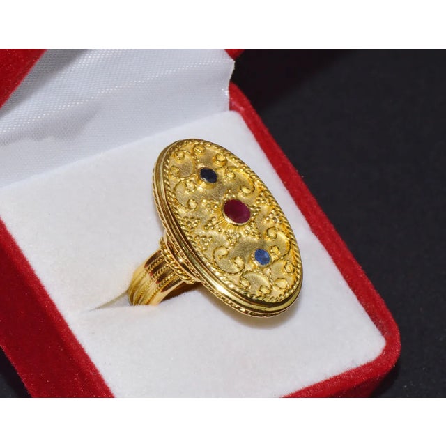 Contemporary Gorgeous Natural Ruby Sapphire 18K 750 Solid Gold Etruscan Cannetille Greek Ring, size 7.5 For Sale - Image 3 of 9