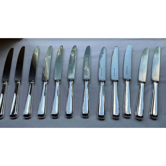 1960s A Cased Set of 12 Silver Dinner Knife, Leighton by Walker & Hall For Sale In New York - Image 6 of 17