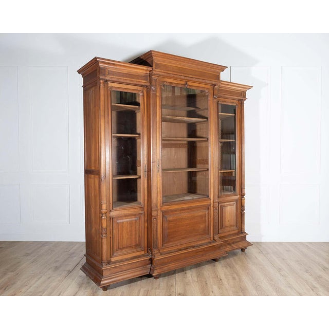 Late 19th Century French Solid Walnut Bookcase with Carved Columns, Late 19th Century For Sale - Image 5 of 16