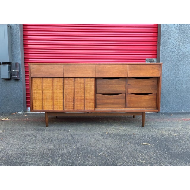 Vintage Mid Century Walnut Dresser/Credenza by Mainline by Hooker For Sale - Image 10 of 10