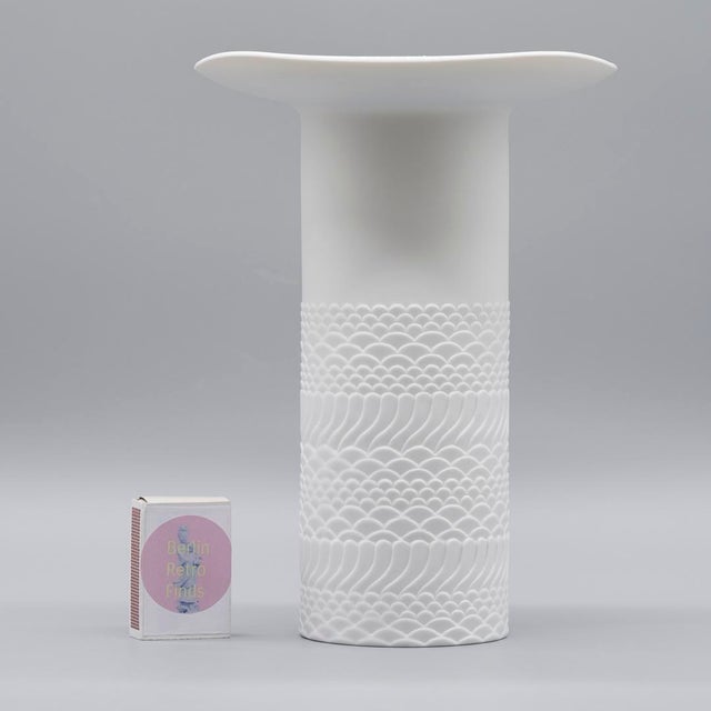 Modernist Relief Bisque Porcelain Vases by Manfred Frey for AK Kaiser, Germany, 1970s, Set of 2 For Sale - Image 9 of 18