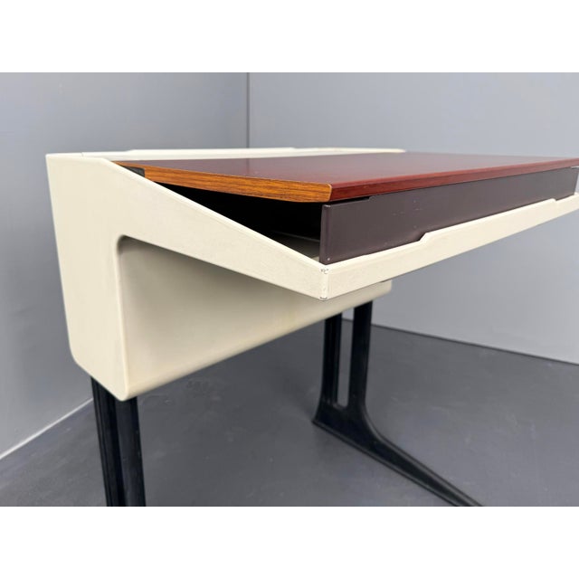 Mid-Century Modern Height-Adjustable Desk by Luigi Colani for Flötotto, Germany, 1970s For Sale - Image 3 of 13