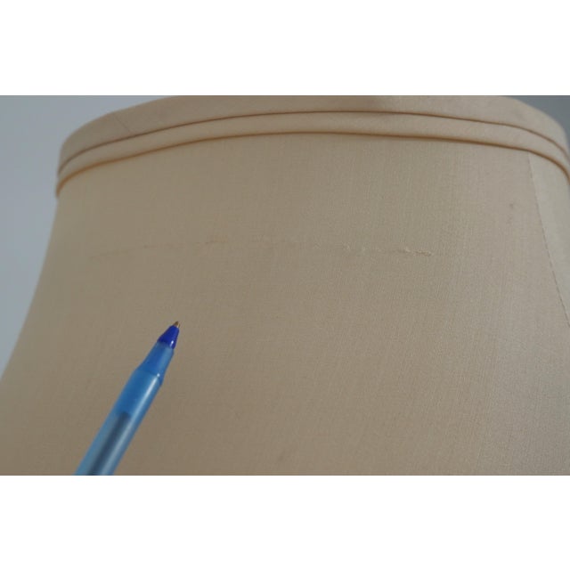 Wildwood 1990s Wildwood Chinese Design Bronze Urn Table Lamp For Sale - Image 4 of 12