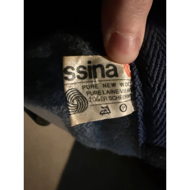 Pair of Sinbad Armchairs by Vico Magistretti for Cassina 1981 For Sale In Los Angeles - Image 6 of 6