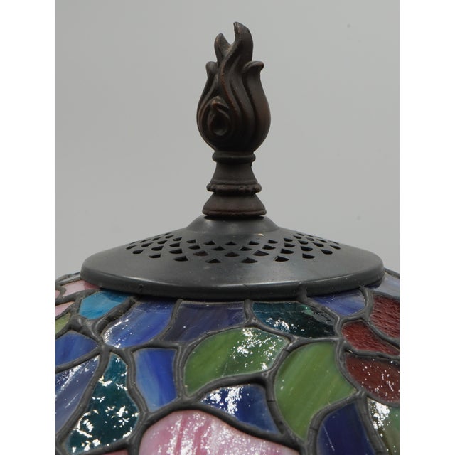 1980s Dale Tiffany Inc Stained Leaded Glass Lamp For Sale - Image 11 of 14