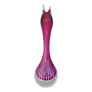 Fuchsia Mouth-Blown Glass Vase with Filigree Threads, Sweden, 1970s For Sale