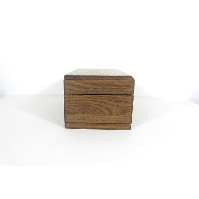 Mid-Century Modern Vintage Oak Wood Jewllery Box Trinket Lidded Box Mens Jewellery Box, Gift Storage Wood Grain Masculine For Sale - Image 3 of 12
