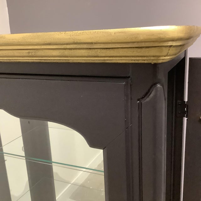 Vintage Hammary Black Gold Double Side Door Display Curio Cabinet Queen Anne For Sale - Image 9 of 12