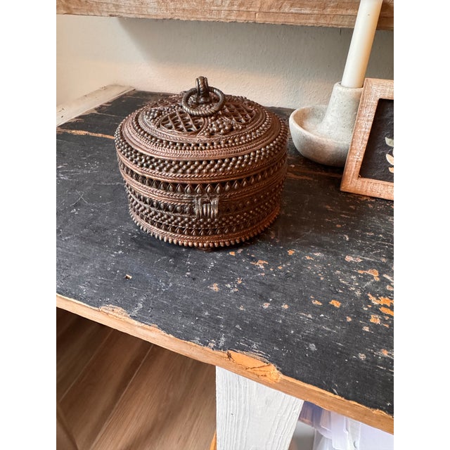 Brass Pair of Vintage Handcrafted Brass Lidded Boxes With Ornate South Asian Metalwork For Sale - Image 8 of 8