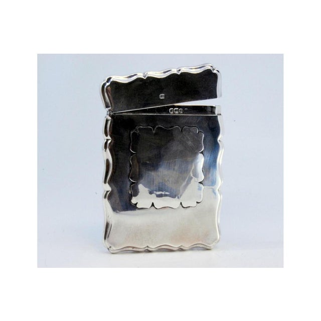 Plain Silver Card Case with Central Monogram Application and Wavy Contours For Sale - Image 5 of 9