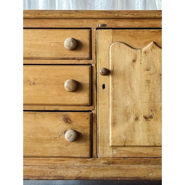 American Early 20th Century Pine Dresser With Drawers & Carved Cabinet Door For Sale - Image 3 of 7