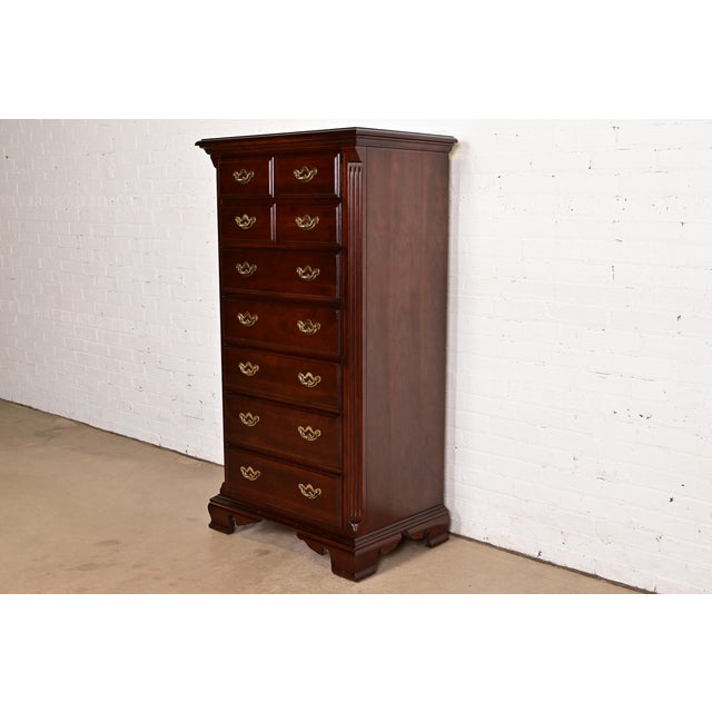English 1980s Thomasville Georgian Carved Cherry Wood Lingerie Chest or Highboy Dresser For Sale - Image 3 of 13