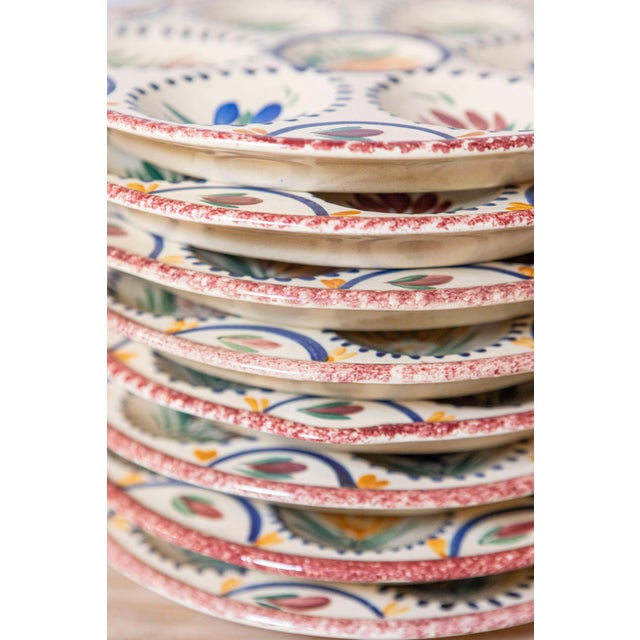 Eight French Quimper 19th Century HB Manufacture Oyster Plates with Floral Motif For Sale In Atlanta - Image 6 of 7