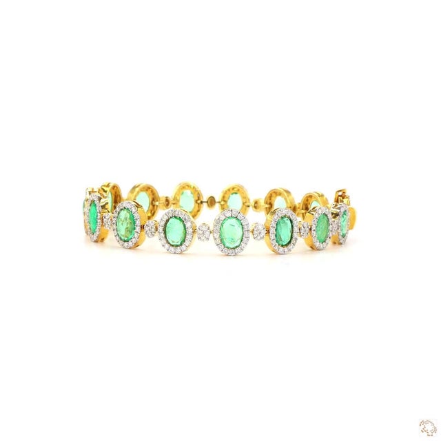 2.67 Carat Round Brilliant Cut Diamond Emerald Gold Bracelet For Sale - Image 4 of 9