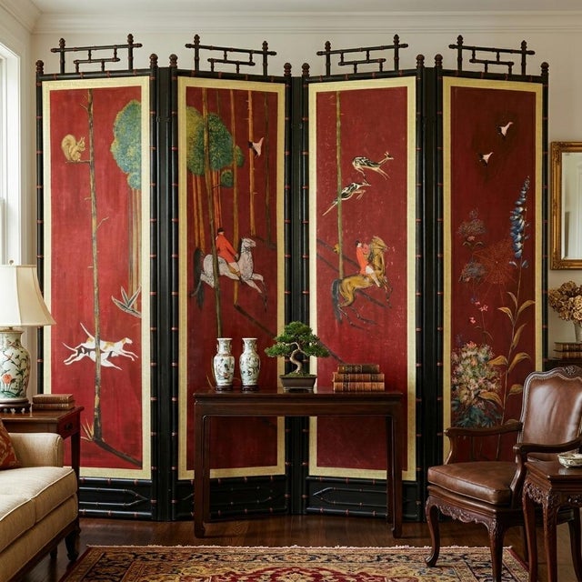 Vintage Chinoiserie Four-Panel Folding Screen – Hand-Painted English Hunting Scene With Black Faux Bamboo Frame For Sale - Image 17 of 17