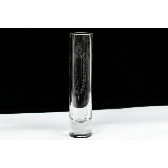 An imposing and exceptionally elegant vintage fine crystal presentation cylinder vase, dating to 1982. This substantial...