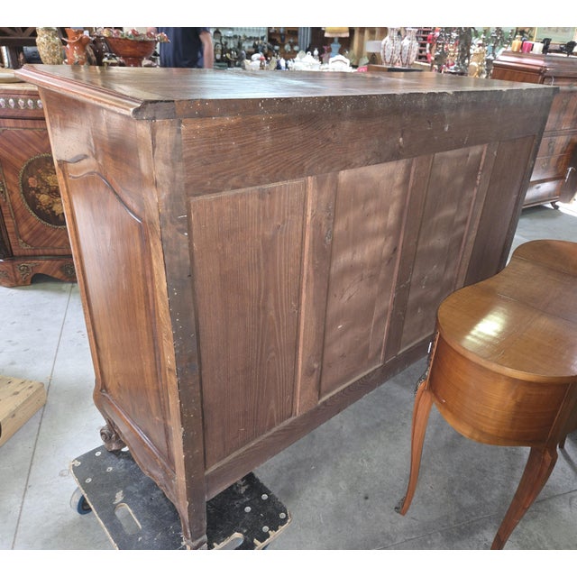 Louis XV Provencal Buffet in Carved Walnut, 1800s For Sale - Image 3 of 8