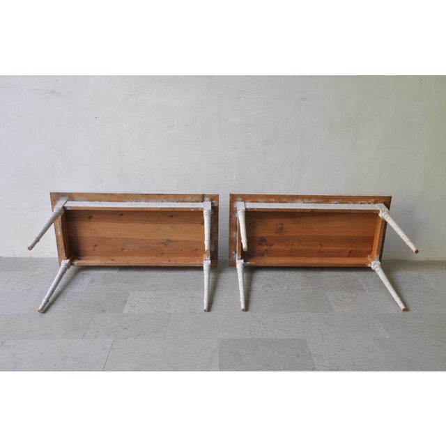 Swedish 1840s Light Gray Painted Side Tables with Distressed Finish - A Pair For Sale In Atlanta - Image 6 of 7