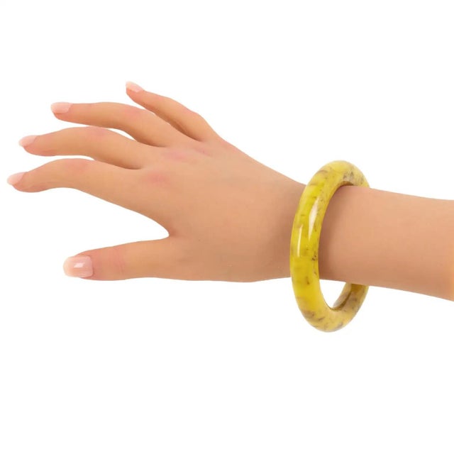 Plastic Bakelite Bracelet Bangle Vanilla and Chocolate Marble For Sale - Image 7 of 7