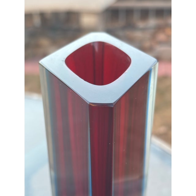 1950s 1950s Murano Vase Attributed to Mandruzzato in Pigeon Blood Red With a Sommerso Blue Band For Sale - Image 5 of 7