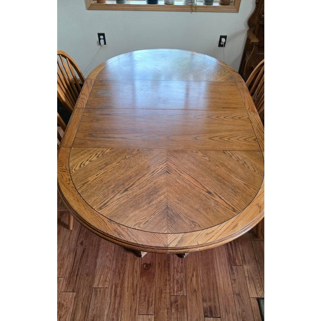 Vintage Thomasville Solid Oak Pedestal Dining Set - Complete 7-Pc Set W/ Leaves & Chairs For Sale - Image 6 of 13