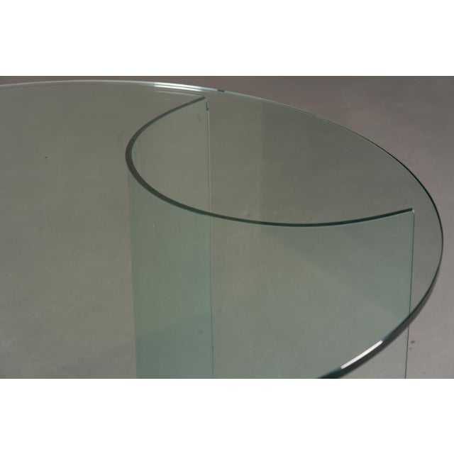 Mid-Century Modern Vintage Oval Tempered Glass Dining Table from Fiam, Italy, 1980s For Sale - Image 3 of 8