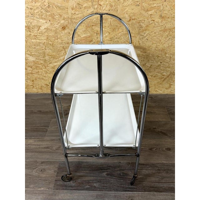 1970s Space Age Chrome and White Serving Trolley, 1960s-1970s For Sale - Image 5 of 17