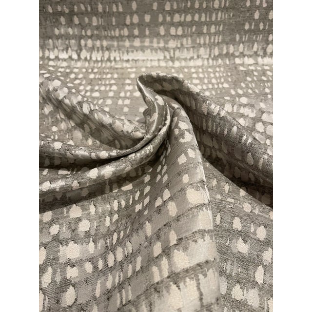 Abstract Caracole Modern Abstract Gray Designer Fabric 8273-71cc - 30.5 Yards For Sale - Image 3 of 4