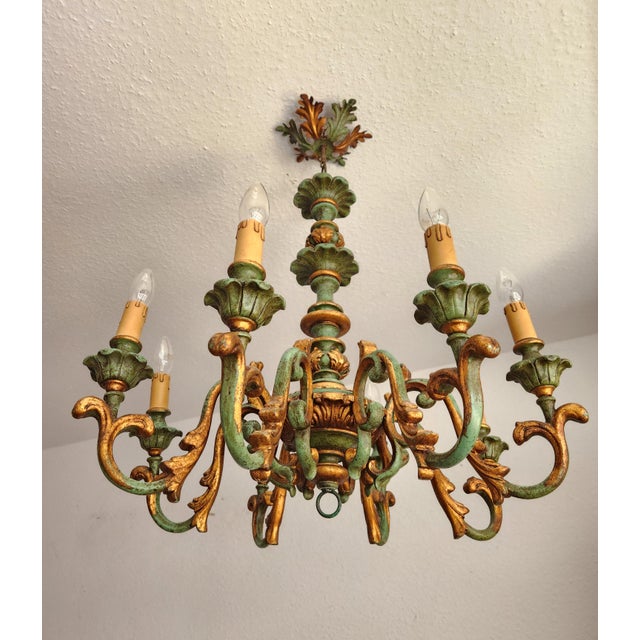 Rococo Vintage Louis XV Silvered Gold-Plated Leaf Carved Wood Eight Light Chandelier with Floral Motifs, Italy, 1920s, Set of 2 For Sale - Image 3 of 18