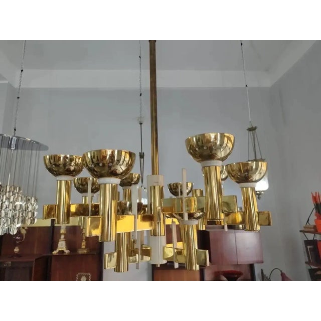 1960s Mid-Century Modern Brass and White Painted Metal Chandelier For Sale - Image 4 of 11