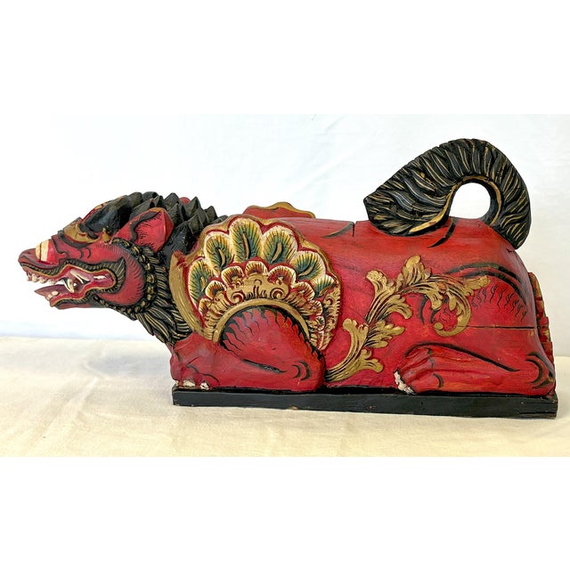 Tribal Balinese Carved Wood Singa Lion Sacred Ritual Box From Takashimaya New York C1983 For Sale - Image 3 of 12