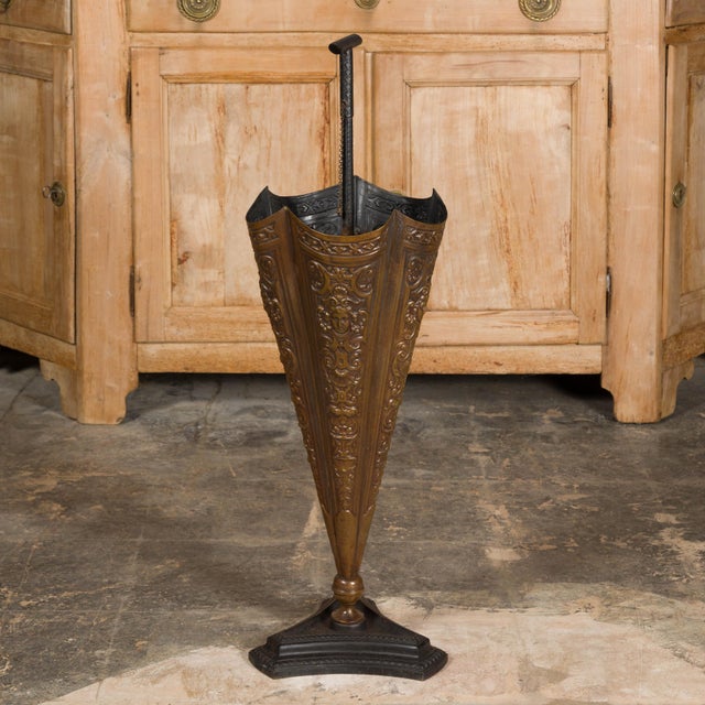 English English 1920-1930 Brass Umbrella Stand with Raised Motifs and Tripartite Base For Sale - Image 3 of 11