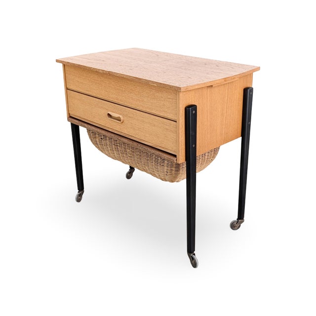 Mid-Century Modern Vintage Side Table in Walnut, 1960s For Sale - Image 3 of 11
