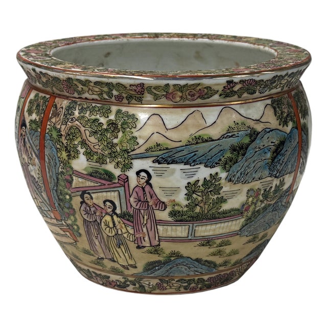 Vintage Chinese Canton Famille Rose Enamel Small Porcelain Pot For Sale