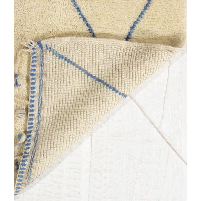 Vintage Hand-Knotted Moroccan Rug Diamond Lattice Design 5'5" X 6' For Sale - Image 4 of 5