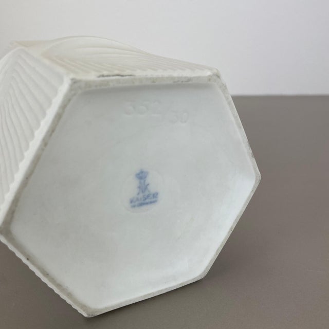 Large Op Art Biscuit Porcelain Vase from AK Kaiser, 1970s For Sale - Image 13 of 16