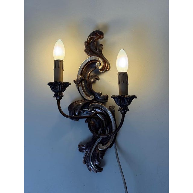 Italian Baroque Hand-Carved Wall Lights in Wood & Metal, 1950s, Set of 2 For Sale - Image 10 of 13