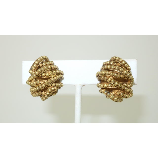 Steve and Anita Vaubel have a well earned reputation for producing quality jewelry with an eye for fashion and artistic...