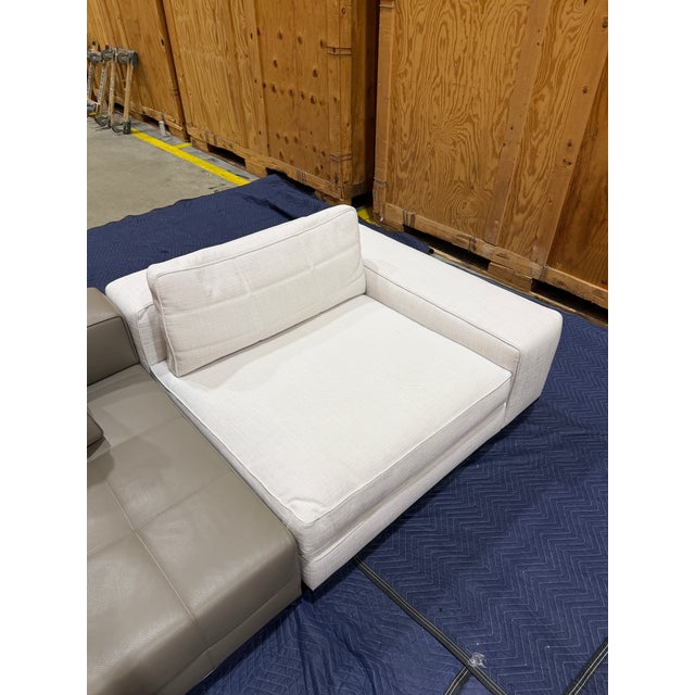 Contemporary Minotti Lawrence Seating System For Sale - Image 3 of 18