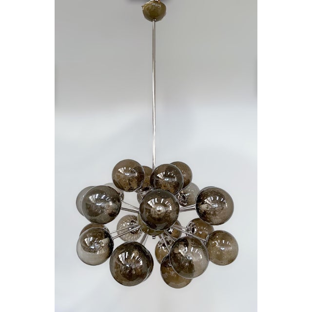 Italian 21st Century Ovale Polished Nickel Smoky Bubbles Murano Sputnik Chandelier by Fabio LTD For Sale - Image 3 of 6